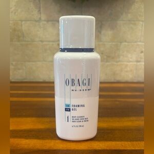 Obagi Nu-Derm Foaming Gel in White and Blue